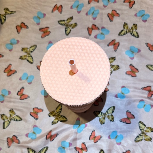 Household Cups - Picture 14 of 16